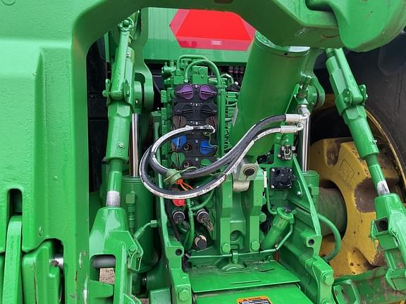 Image of John Deere 8R 280 equipment image 2