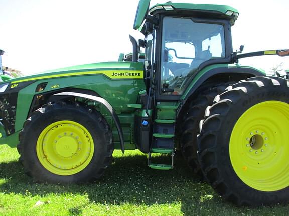 Image of John Deere 8R 280 equipment image 2
