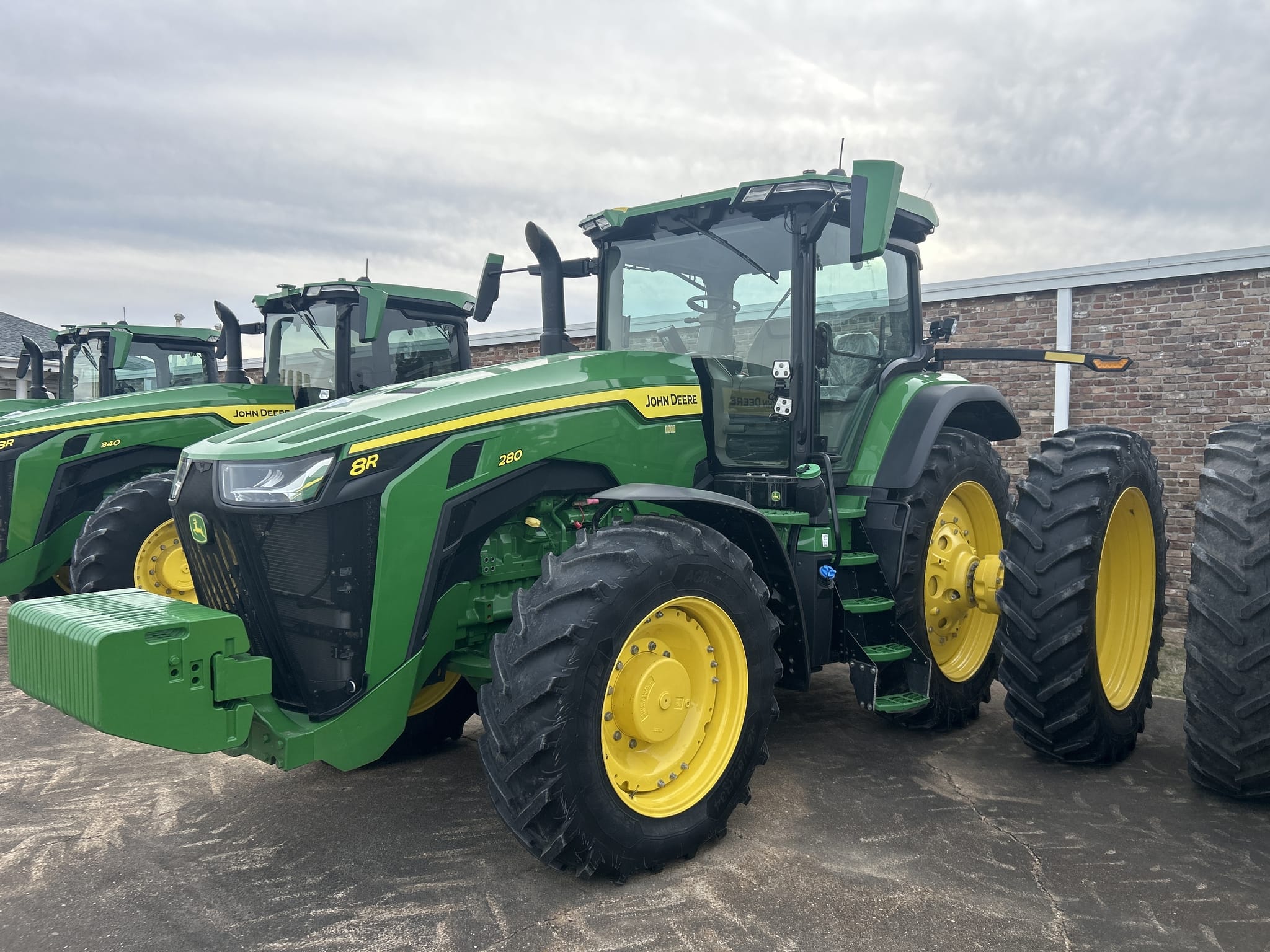2024 John Deere 8R 280 Equipment Image0