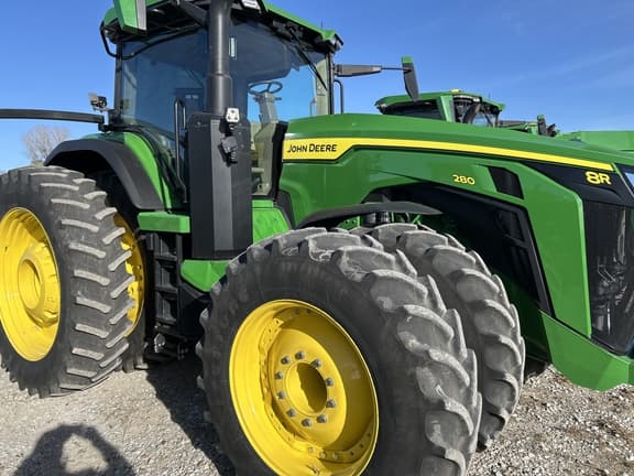 Image of John Deere 8R 280 equipment image 2