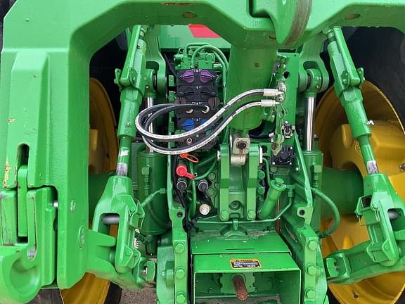 Image of John Deere 8R 280 equipment image 2