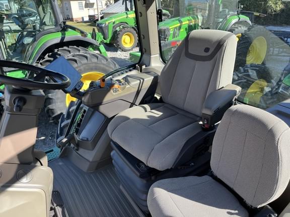 Image of John Deere 8R 280 equipment image 4