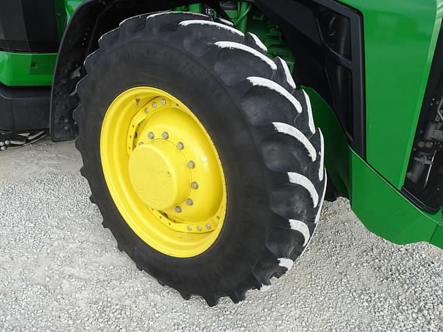 Image of John Deere 8R 280 equipment image 4