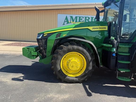 Image of John Deere 8R 280 equipment image 4