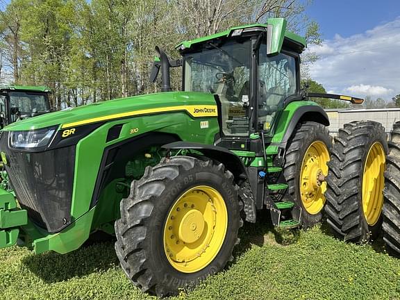 Image of John Deere 8R 310 equipment image 2