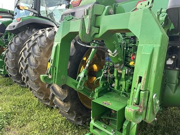 Image of John Deere 8R 310 equipment image 3