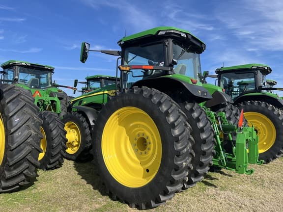 Image of John Deere 8R 310 equipment image 2