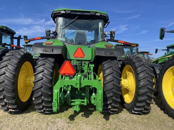 Image of John Deere 8R 310 equipment image 3