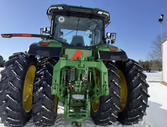Image of John Deere 8R 310 equipment image 2