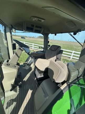 Image of John Deere 8R 310 equipment image 1