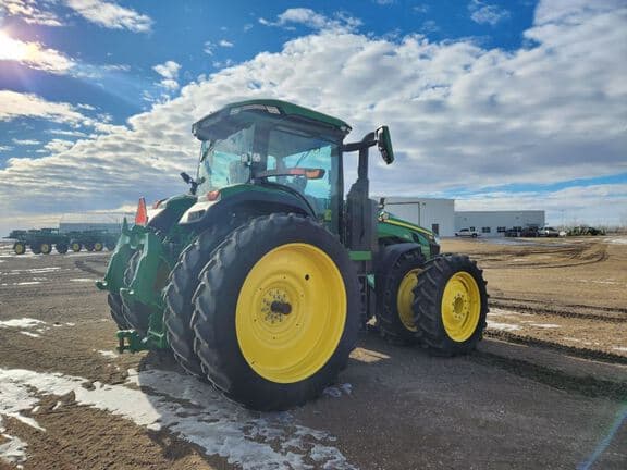 Image of John Deere 8R 310 equipment image 4