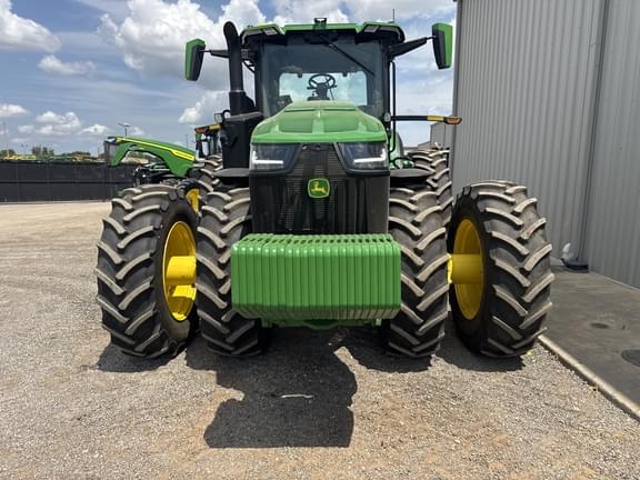 Image of John Deere 8R 310 equipment image 3
