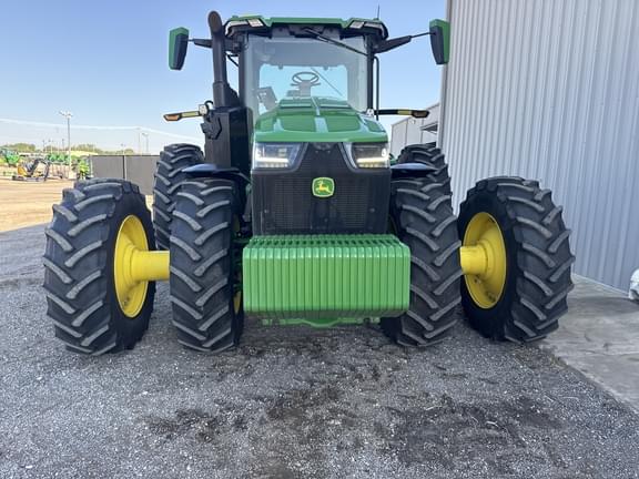 Image of John Deere 8R 310 equipment image 4
