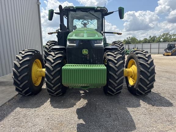Image of John Deere 8R 310 equipment image 4