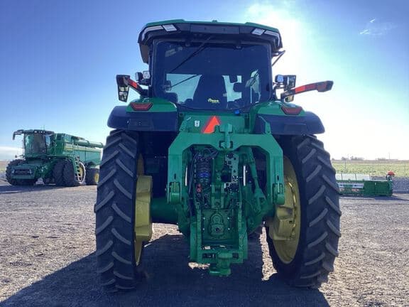 Image of John Deere 8R 310 equipment image 3