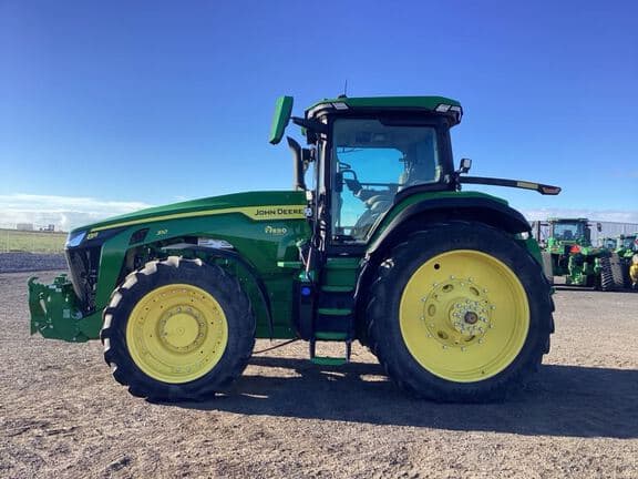 Image of John Deere 8R 310 equipment image 1