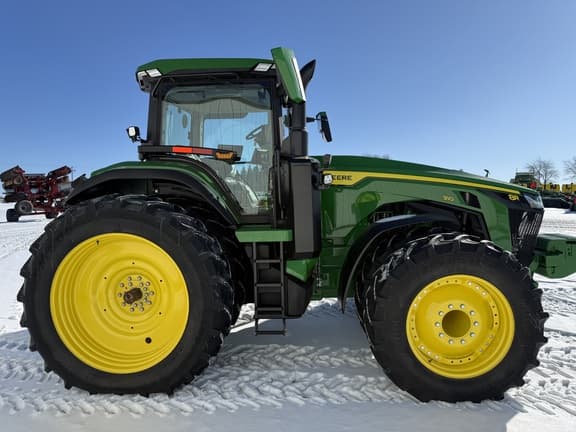 Image of John Deere 8R 310 equipment image 2