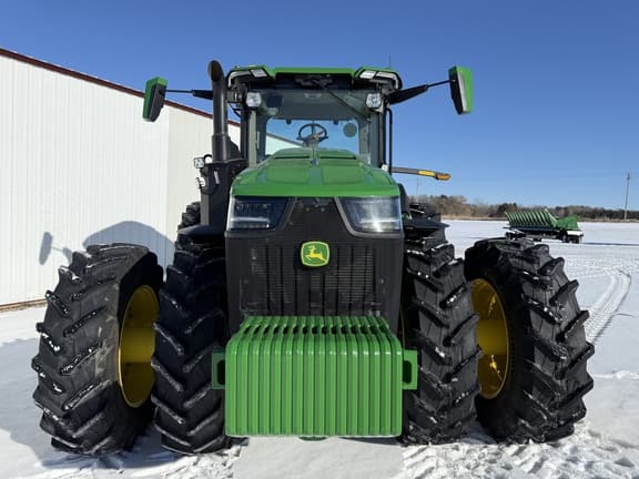 Image of John Deere 8R 310 equipment image 4
