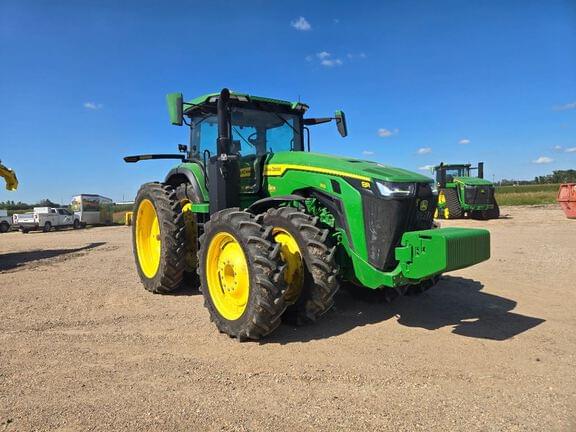Image of John Deere 8R 310 equipment image 4