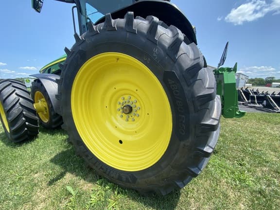 Image of John Deere 8R 310 equipment image 3