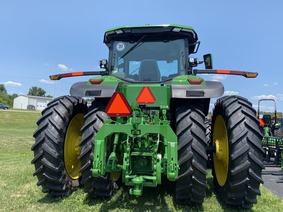 Image of John Deere 8R 310 equipment image 4