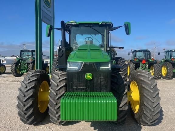 Image of John Deere 8R 310 equipment image 2