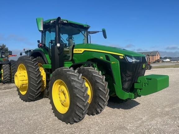 Image of John Deere 8R 310 equipment image 4