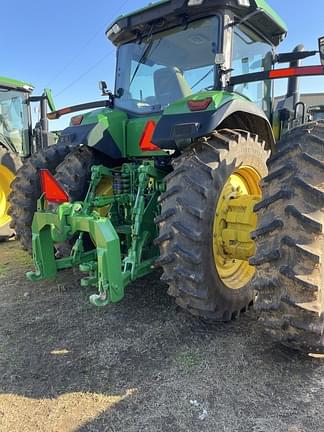 Image of John Deere 8R 310 equipment image 2
