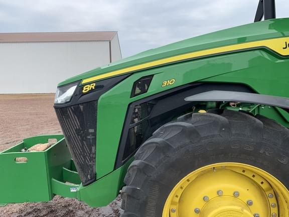 Image of John Deere 8R 310 equipment image 1