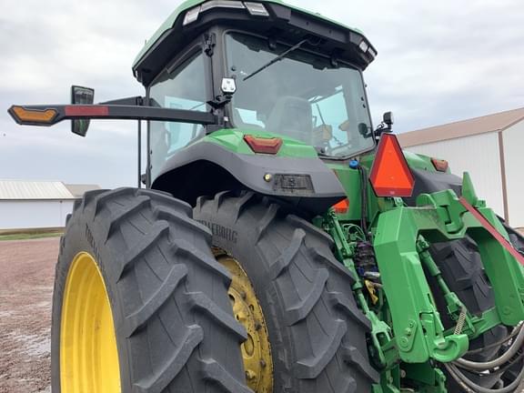 Image of John Deere 8R 310 equipment image 2