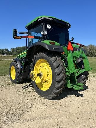 Image of John Deere 8R 310 equipment image 2