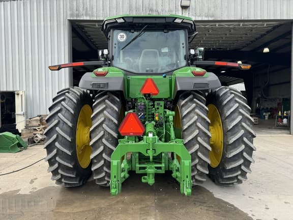 Image of John Deere 8R 310 equipment image 4