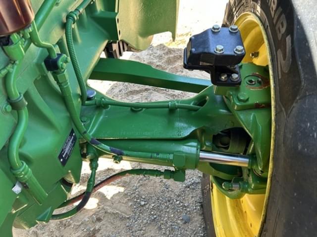 Image of John Deere 8R 310 equipment image 2