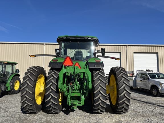 Image of John Deere 8R 310 equipment image 4