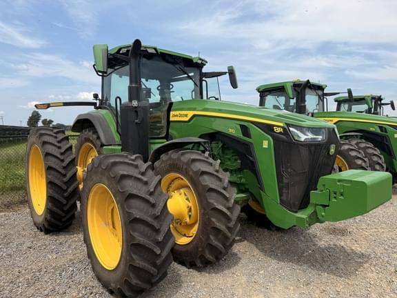 Image of John Deere 8R 310 equipment image 1