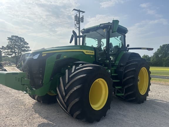 Image of John Deere 8R 310 equipment image 3