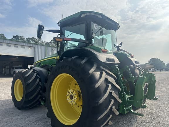 Image of John Deere 8R 310 equipment image 4