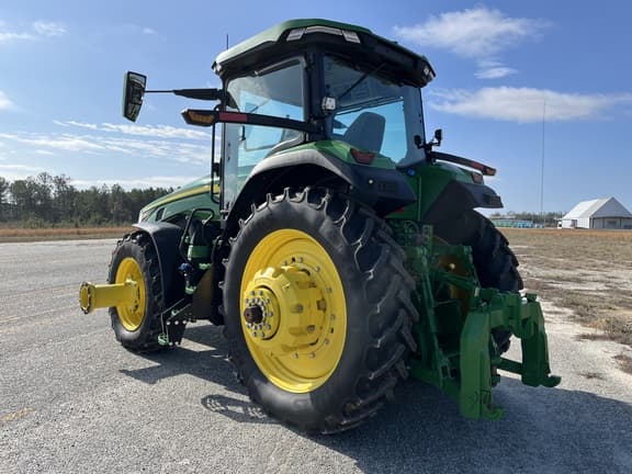 Image of John Deere 8R 310 equipment image 3