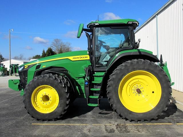 Image of John Deere 8R 310 equipment image 2