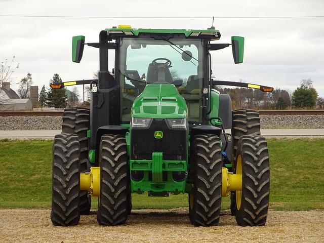 Image of John Deere 8R 310 equipment image 2