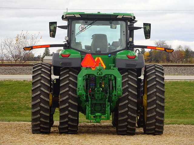 Image of John Deere 8R 310 equipment image 3