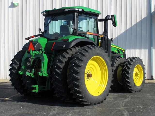 Image of John Deere 8R 310 equipment image 4