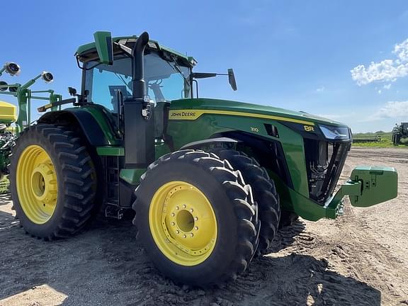 Image of John Deere 8R 310 equipment image 3