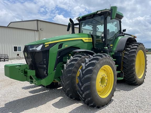 Image of John Deere 8R 310 equipment image 2