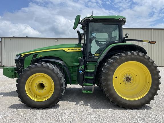 Image of John Deere 8R 310 equipment image 3