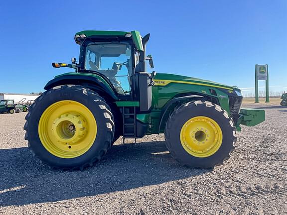 Image of John Deere 8R 310 equipment image 3