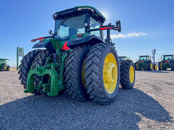 Image of John Deere 8R 310 equipment image 4