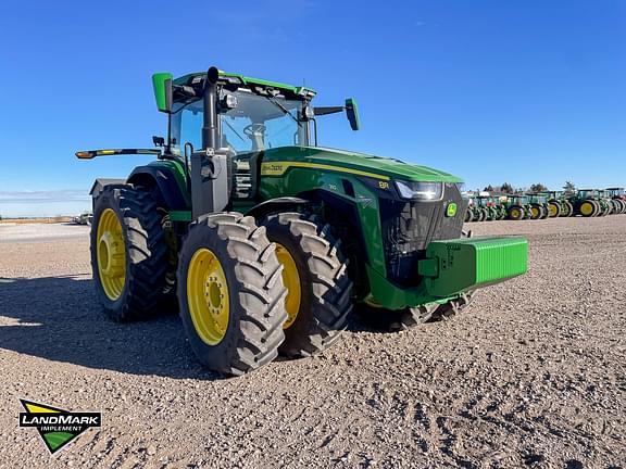 Image of John Deere 8R 310 equipment image 2