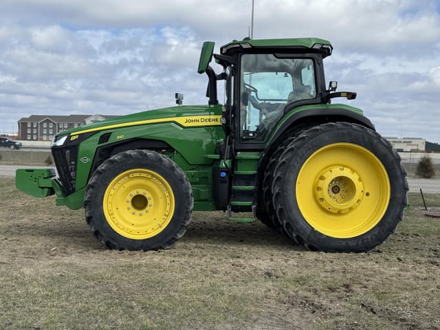 Image of John Deere 8R 310 equipment image 3