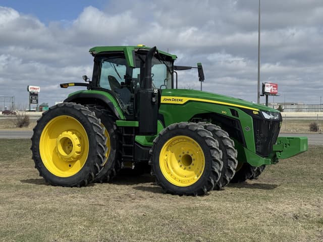 Image of John Deere 8R 310 equipment image 4